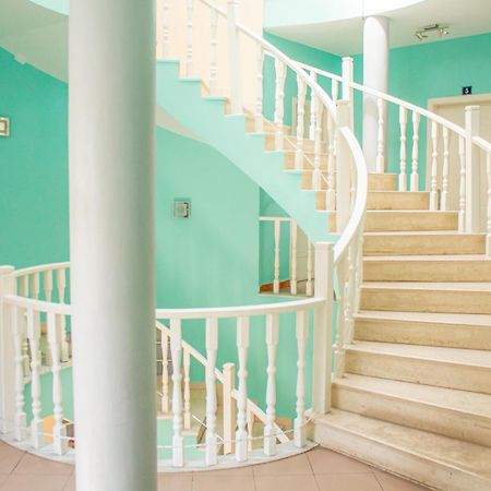 The Golden Rooster Hostel Tiranë Ngoại thất bức ảnh